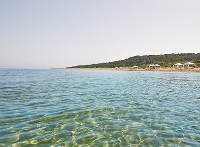 25-gazebos-on-the-2-km-sandy-beach-in-riviera-olympia-resort